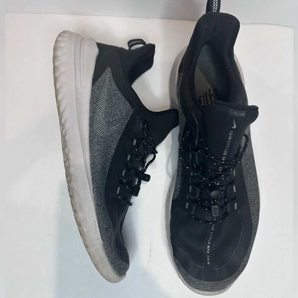 Women’s Nike Black and Gray sneakers